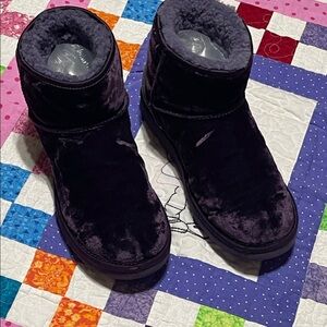 UGG Women's Plush Ankle Booties in Rich Purple  SIZE 8 gorgeous